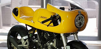 Ducati 900SS Cafe Racer Ringan dan Kencang thumbnail